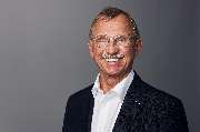 SIGNAL IDUNA Versicherung Bezirksdirektion Döbler&Voß GmbH - Versicherungsagentur - Bernhard Rusche ist bereits seit der Agenturgründung Mitglied im Team der Signal Iduna Döbler&Voß in Gütersloh. Er ist Experte auf dem Gebiet der Sachversicherung und betr