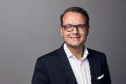 SIGNAL IDUNA Versicherung Bezirksdirektion Döbler&Voß GmbH - Versicherungsagentur - Sascha Grosch ist über 20 Jahre im Team der Signal Iduna Döbler&Voß in Gütersloh. Er hat seine Ausbildung bereits in der Agentur absolviert und sich seit dem stetig weiter