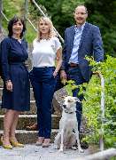 SIGNAL IDUNA Versicherung Harald Bäuchl - Versicherungsagentur - Die 3 mit Hund