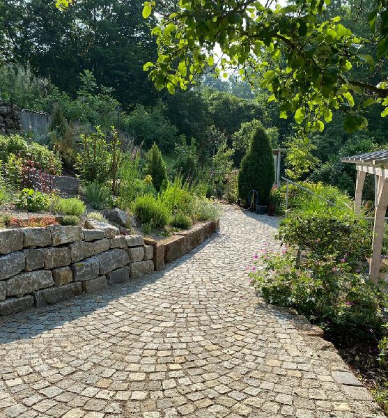 Spirkhofer GmbH Co. KG - Granitkleinstein in Segme …