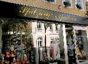 Spitzweg-Apotheke - Aussenansicht der Spitzweg-Apotheke