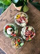 Spreegold Pankow - Antipasti mit Burrata und Salate in der Schüssel zum Mitnehmen