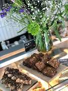 Spreegold Pankow - Aunt Helen‘s Brownie
und 
Granola Bar