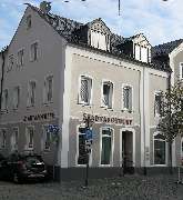 Stadt-Apotheke Arzberg - Aussenansicht der Stadt-Apotheke Arzberg