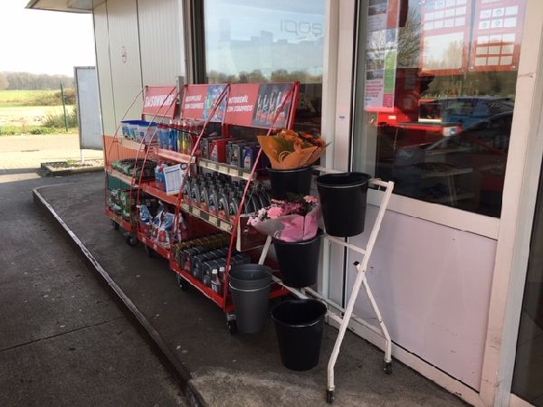 star Tankstelle - GALLERY