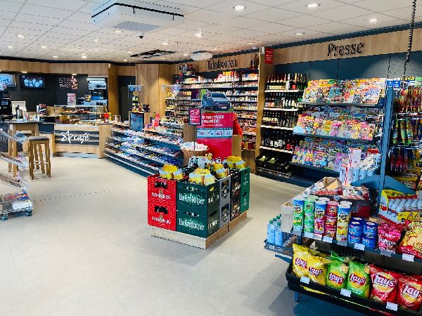 star Tankstelle - GALLERY