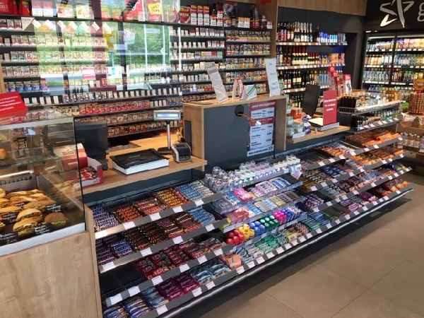 star Tankstelle - GALLERY