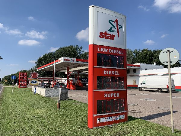 star Tankstelle - GALLERY