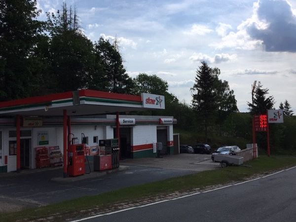 star Tankstelle - GALLERY