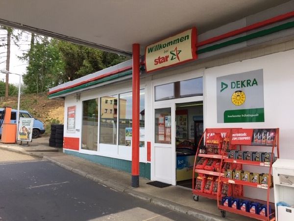 star Tankstelle - GALLERY