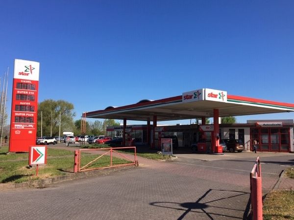 star Tankstelle - GALLERY