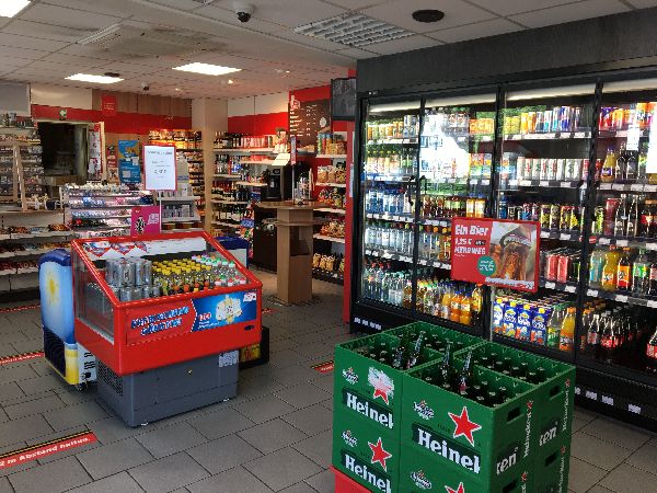 star Tankstelle - GALLERY