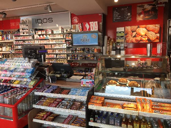 star Tankstelle - GALLERY