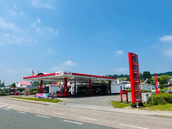 star Tankstelle - GALLERY