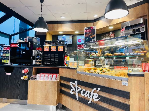 star Tankstelle - GALLERY