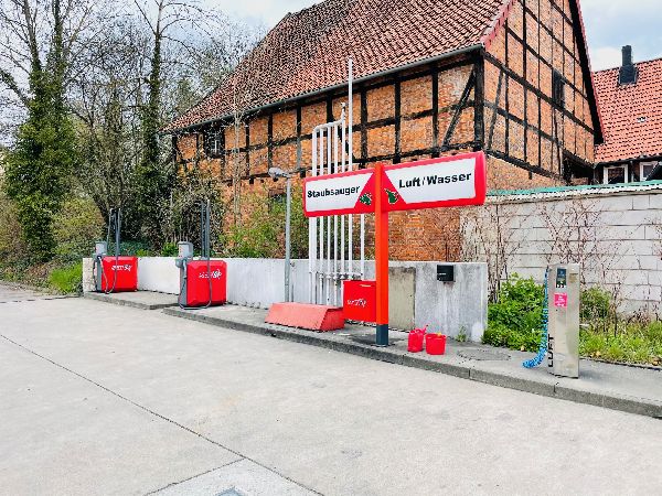 star Tankstelle - GALLERY