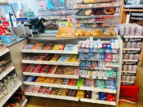 star Tankstelle - GALLERY