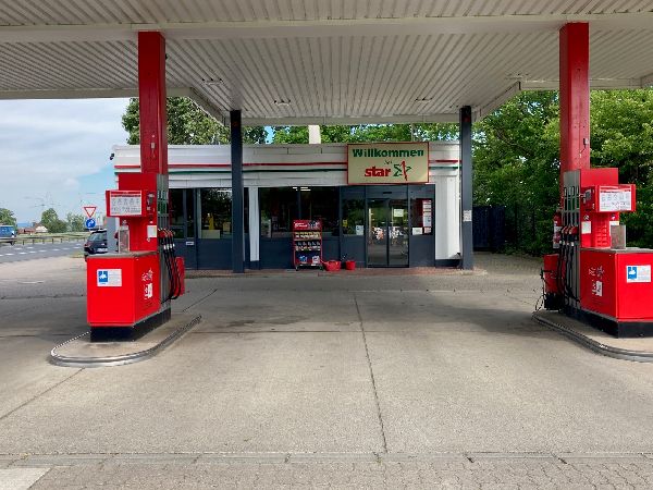 star Tankstelle - GALLERY