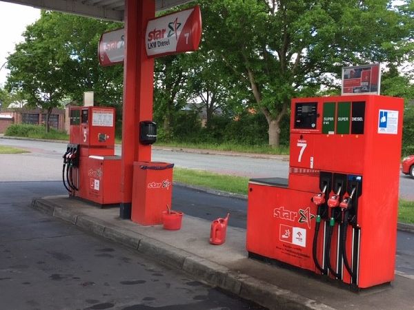 star Tankstelle - GALLERY