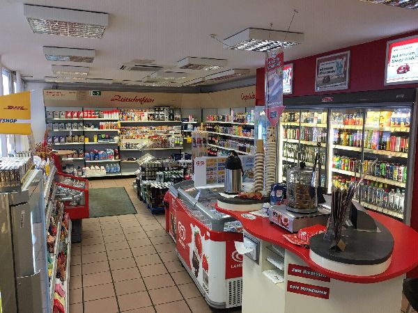 star Tankstelle - GALLERY
