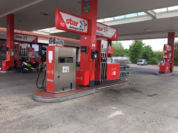 star Tankstelle - GALLERY