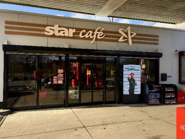 star Tankstelle - GALLERY