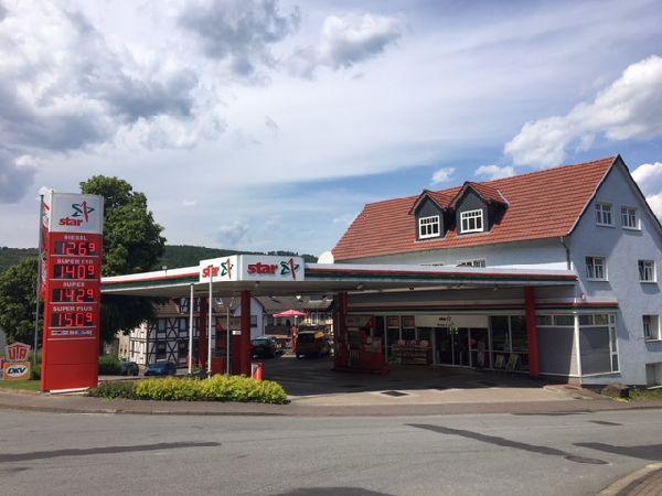 star Tankstelle - GALLERY