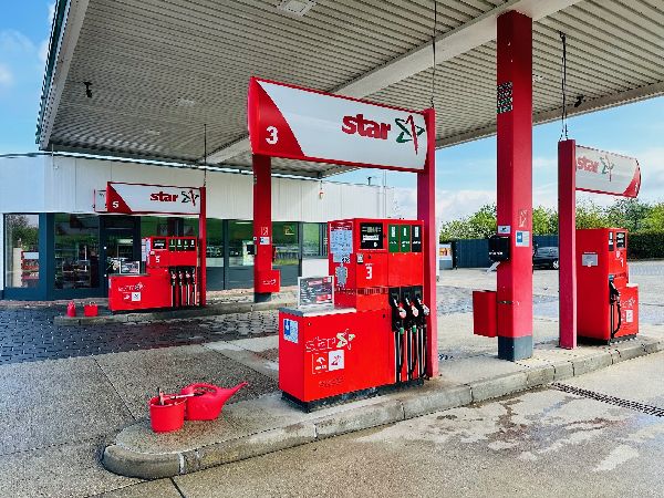 star Tankstelle - GALLERY