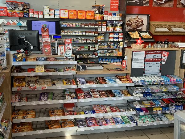 star Tankstelle - GALLERY