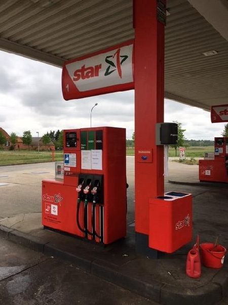 star Tankstelle - GALLERY
