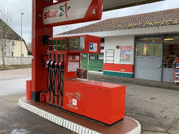 star Tankstelle - GALLERY