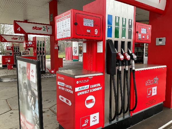 star Tankstelle - GALLERY