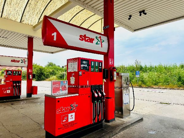 star Tankstelle - GALLERY