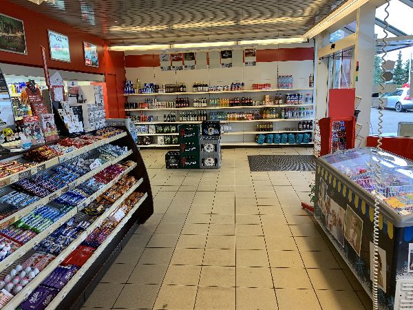 star Tankstelle - GALLERY