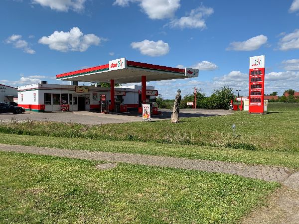 star Tankstelle - GALLERY