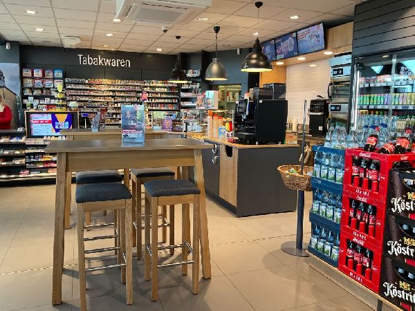 star Tankstelle - GALLERY