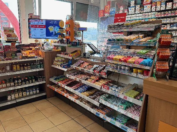 star Tankstelle - GALLERY