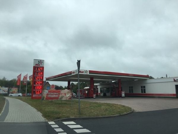 star Tankstelle - GALLERY