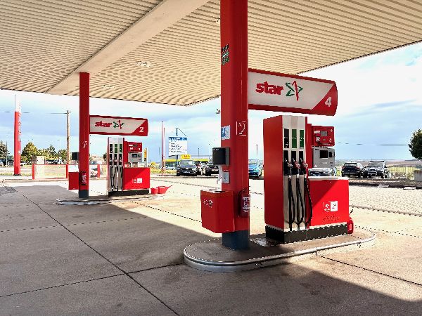 star Tankstelle - GALLERY