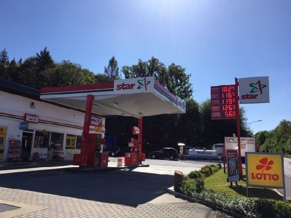 star Tankstelle - GALLERY