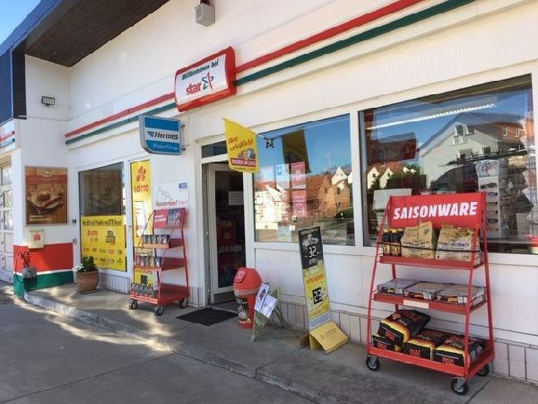 star Tankstelle - GALLERY