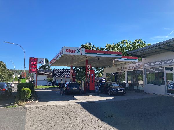 star Tankstelle - GALLERY
