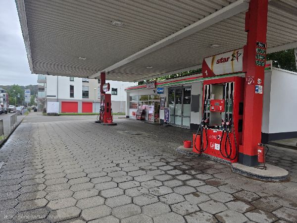 star Tankstelle - GALLERY