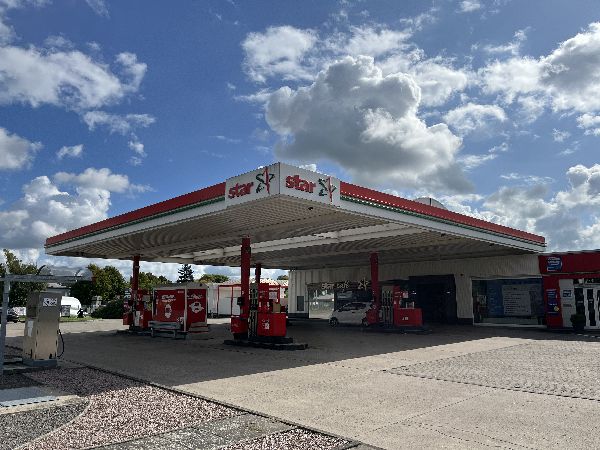 star Tankstelle - GALLERY