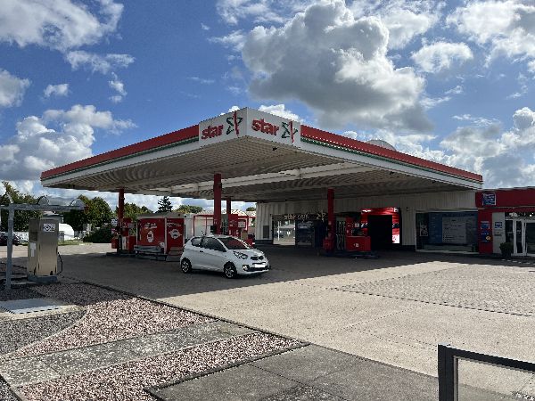 star Tankstelle - GALLERY