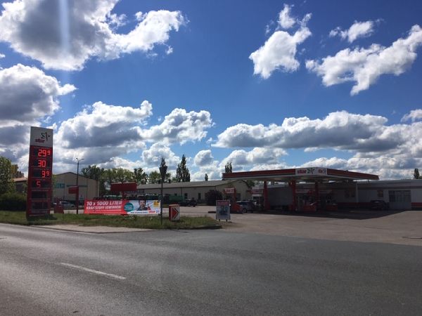 star Tankstelle - GALLERY