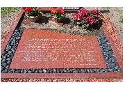 STEINMETZ LADA GmbH & Co. KG - Naturstein und Grabmale seit 1911 - Denkmäler der Erinnerung an Ihre Liebsten