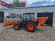 Stöwer Winterdienst Hamburg - Kubota M4 mit Frontlader