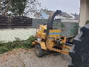 Strack Gartenbau & Containerdienst - Häckselarbeiten
