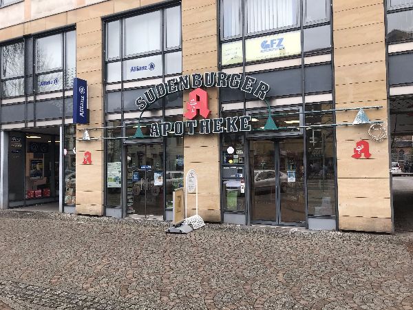 Sudenburger Apotheke - Aussenansicht der Sudenburg …